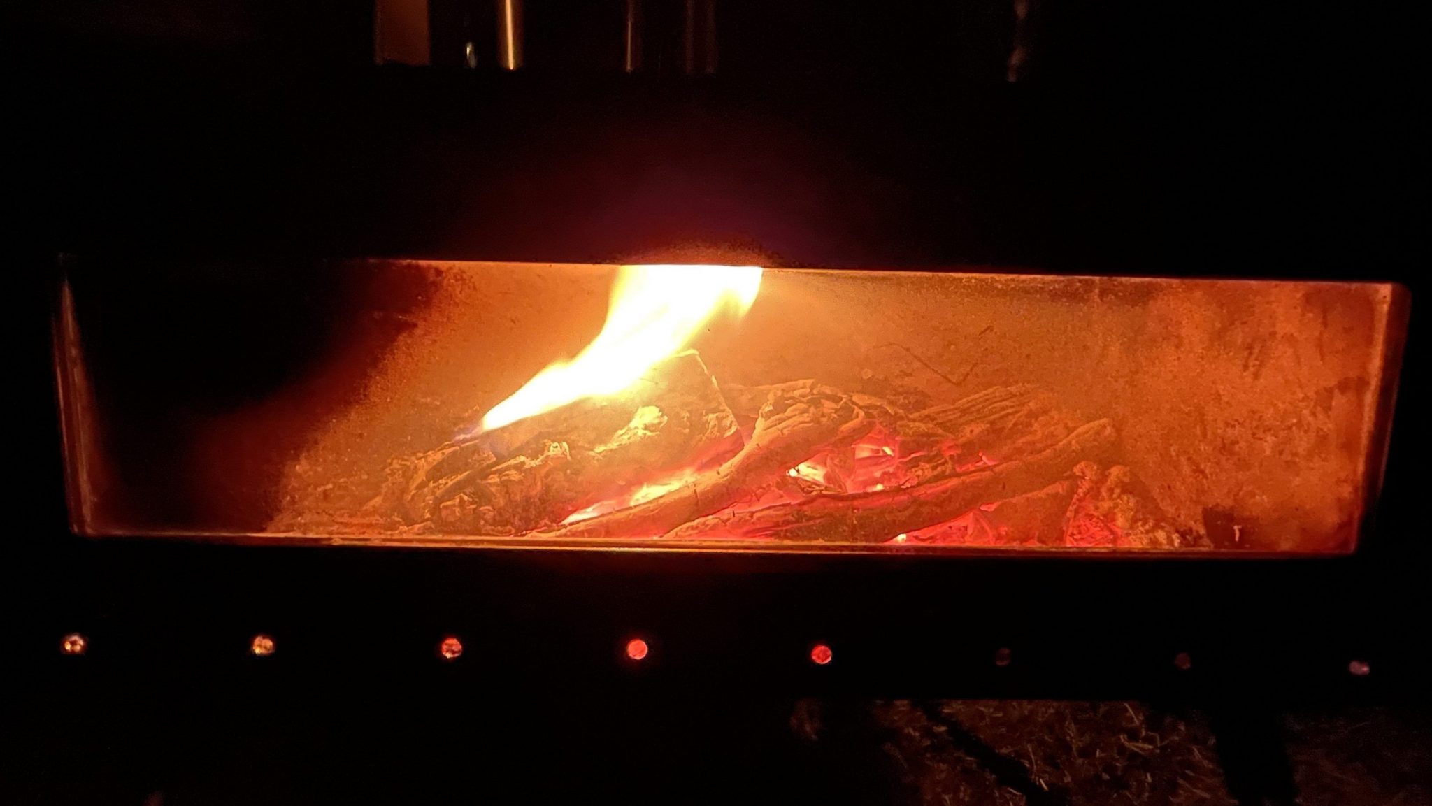 ワークタフストーブ(WTS500)、穴あけ改造〜燃焼試験の写真