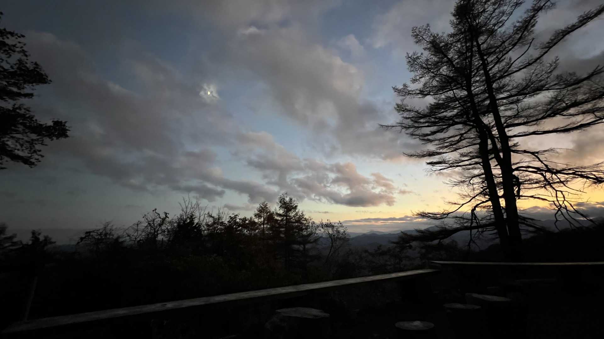 奥多摩テント泊縦走（鴨沢〜七ッ石小屋〜雲取山〜三峯神社） の写真 18