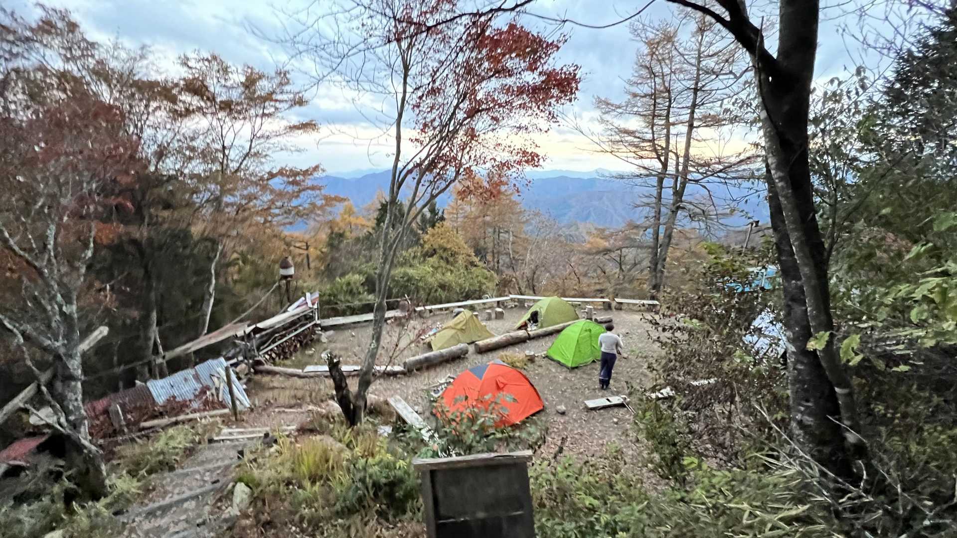 七ツ石小屋テント場