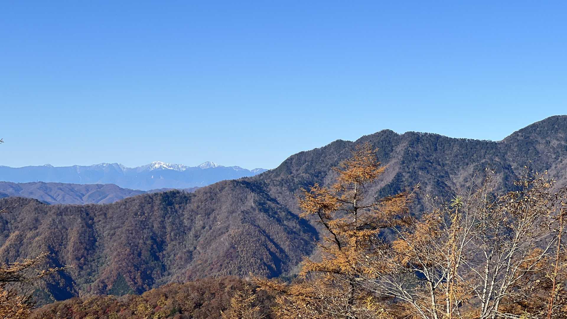 奥多摩テント泊縦走（鴨沢〜七ッ石小屋〜雲取山〜三峯神社） の写真 26