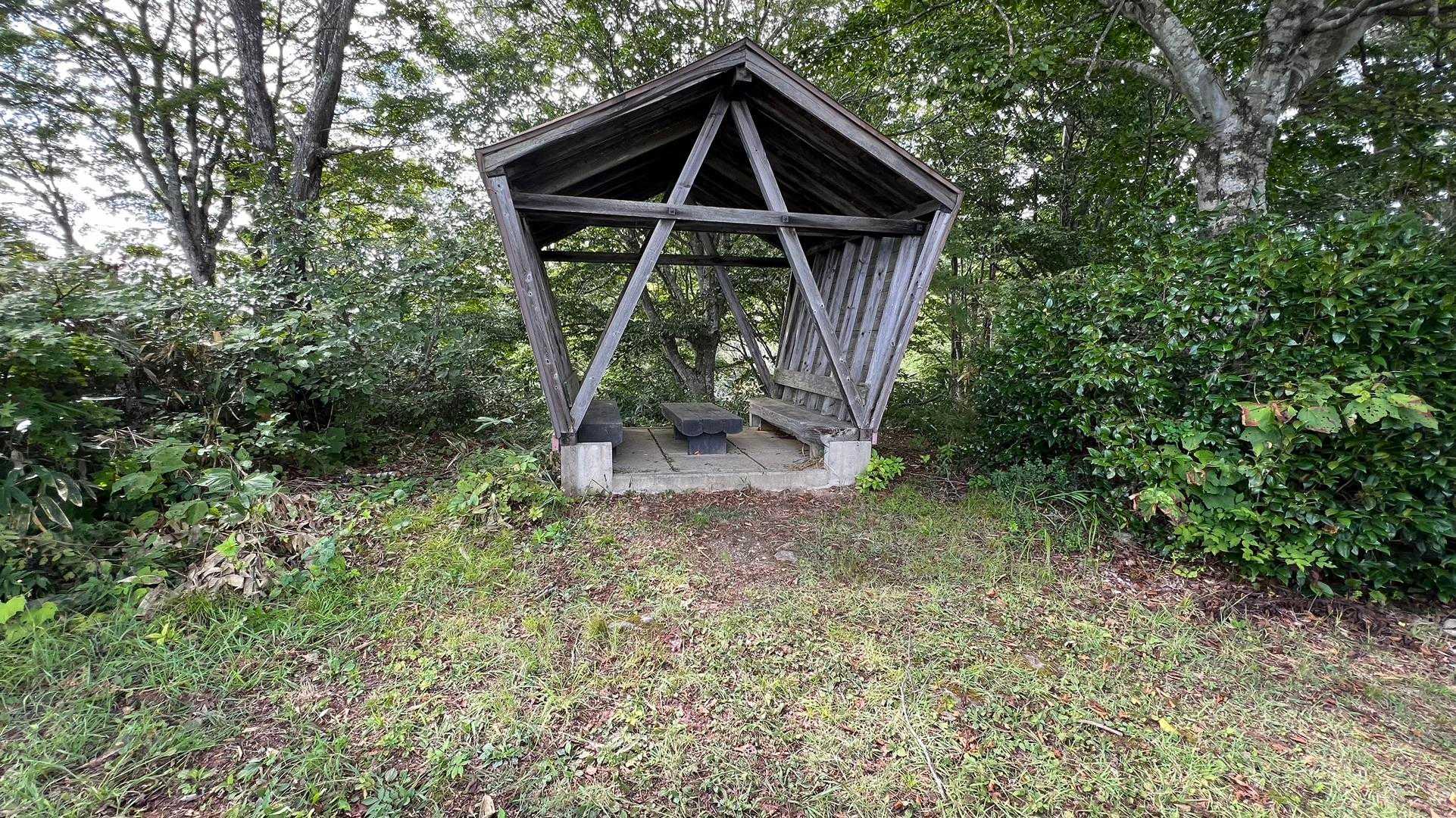黒岩山手前、黒岩山には何もない