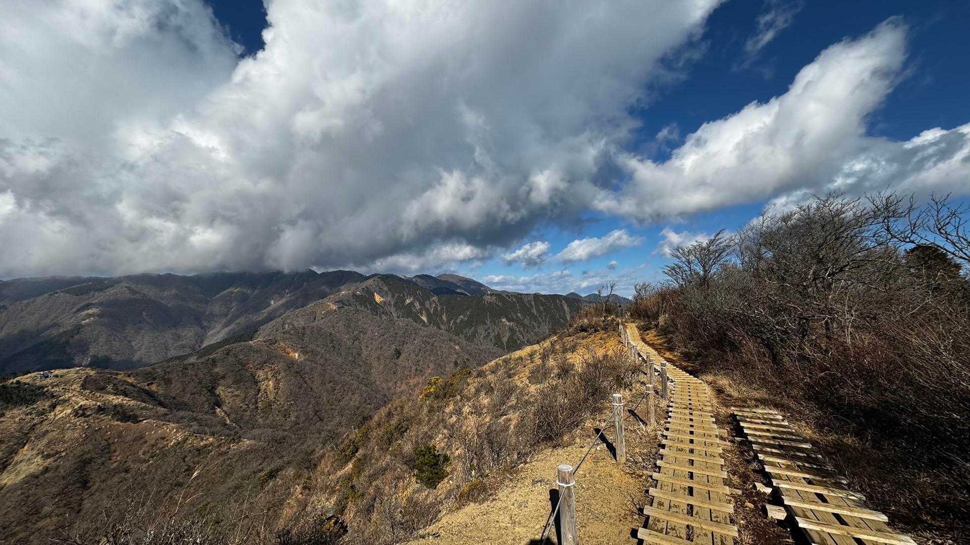 表丹沢縦走（二ノ塔・三ノ塔・塔ノ岳） の写真 6