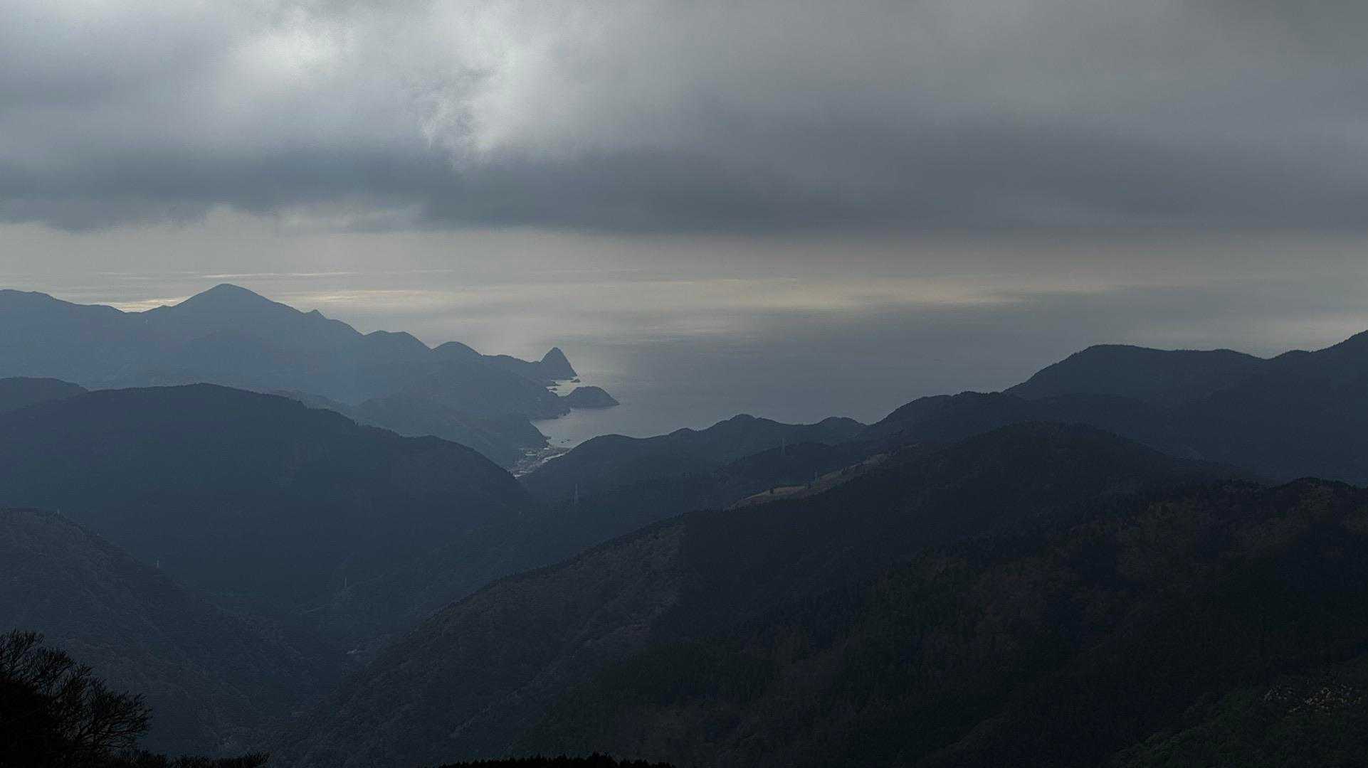 伊豆山陵線トレイル（三蓋山・水呑頭・猫越岳・後藤山・魂の山・棚場山・伽藍山・古稀山・達磨山・小達磨山） の写真 31