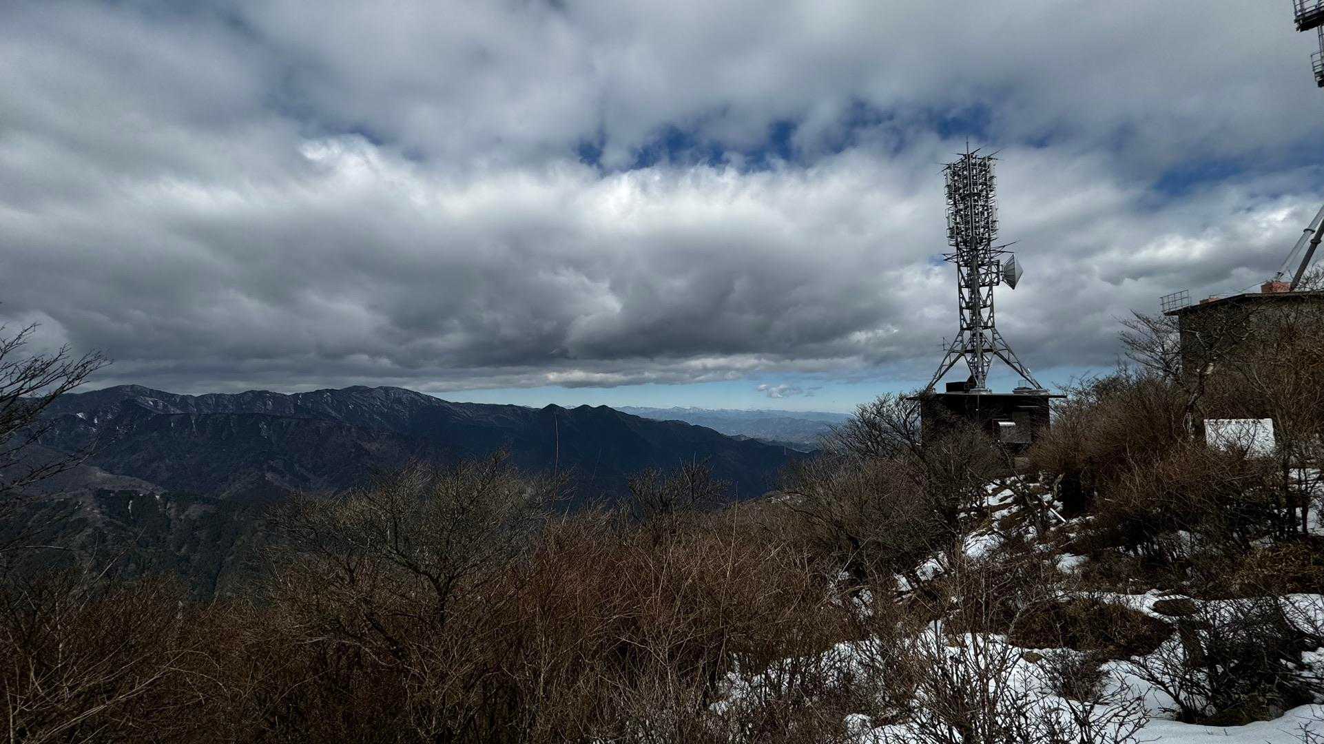 大山（ヤビツ峠〜大山〜鶴巻温泉）縦走 の写真 18