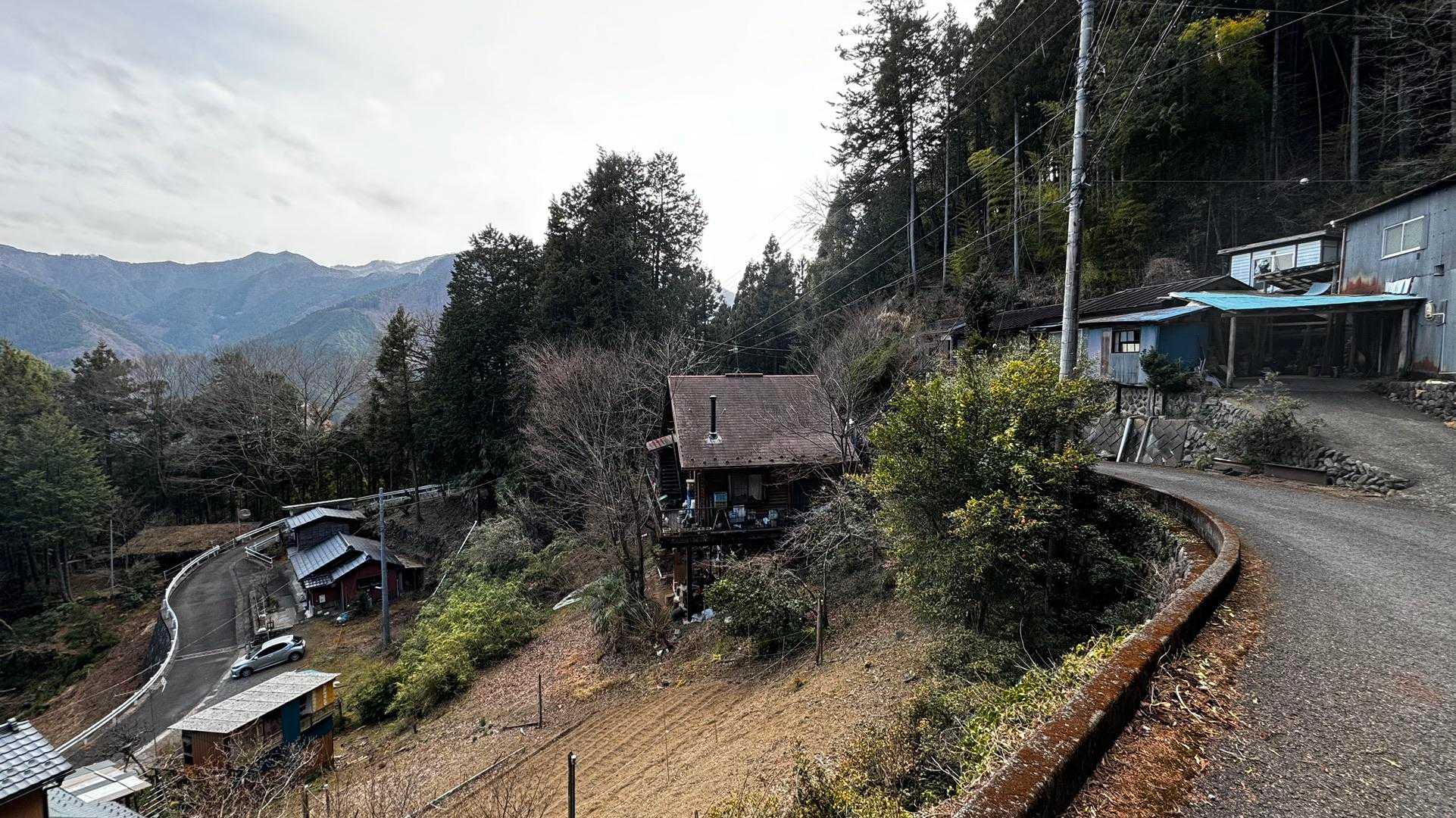 奥多摩、石尾根テン泊縦走（鴨沢〜七ツ石山〜鷹ノ巣山〜六ツ石山〜奥多摩駅） の写真 110