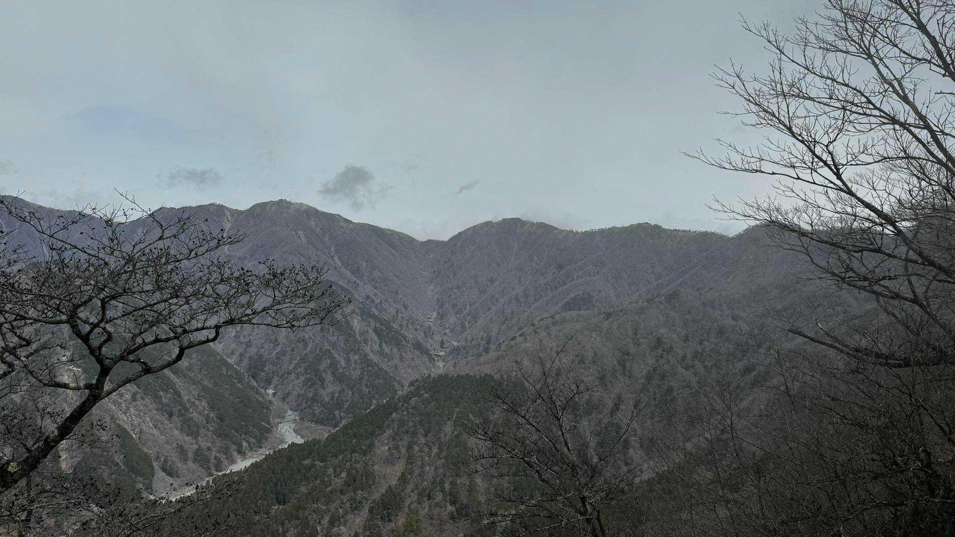 鍋割山・塔ノ岳・烏尾山縦走 の写真 26