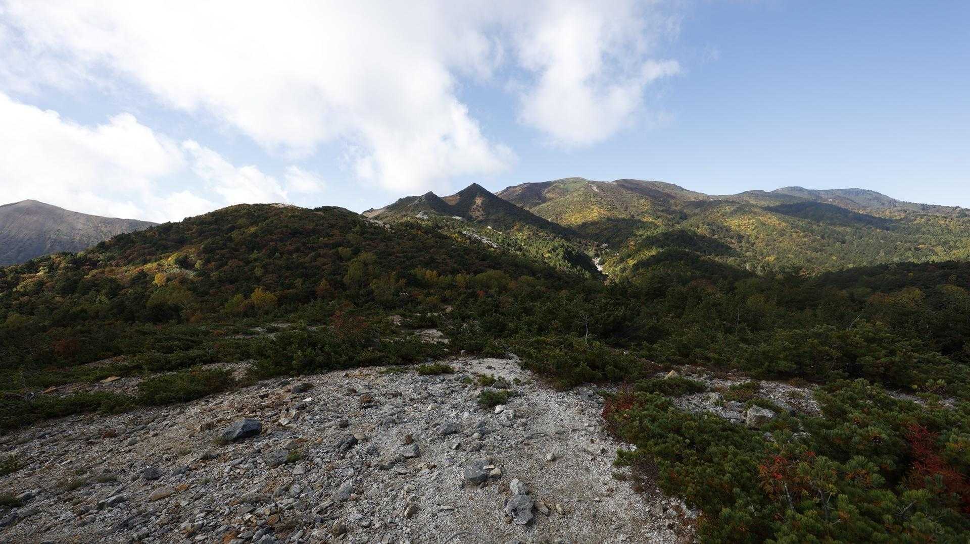 磐梯・吾妻・安達太良ボルケーノトレイル#1（駱駝山〜一切経山〜吾妻小富士〜東吾妻山）、セクションハイク の写真 2