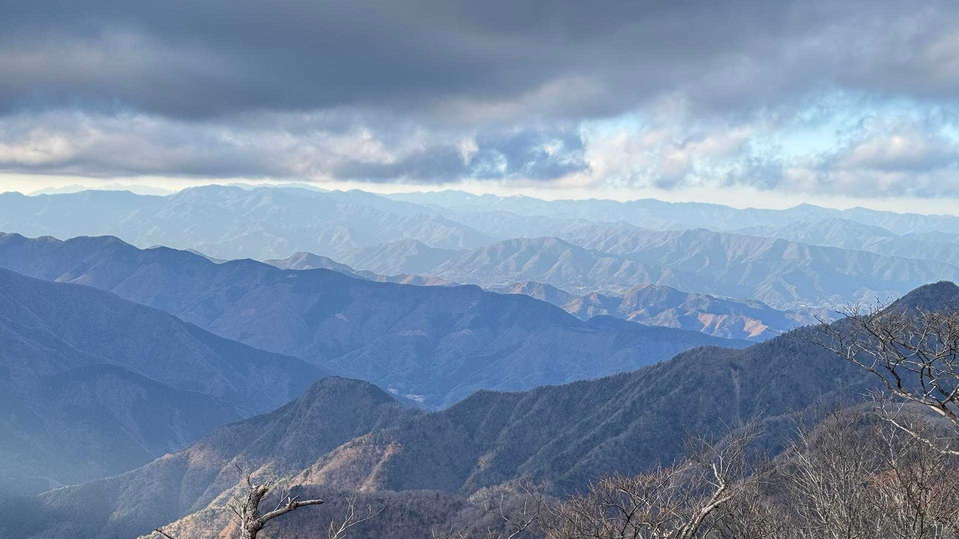 丹沢主脈縦走（檜洞丸•蛭ヶ岳•丹沢山•塔ノ岳•鍋割山） の写真 33