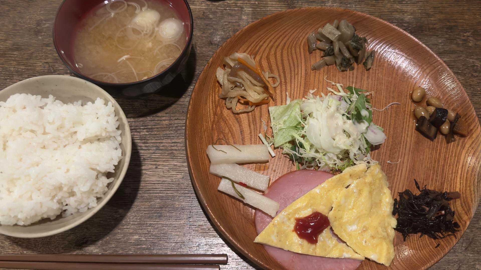 朝食。