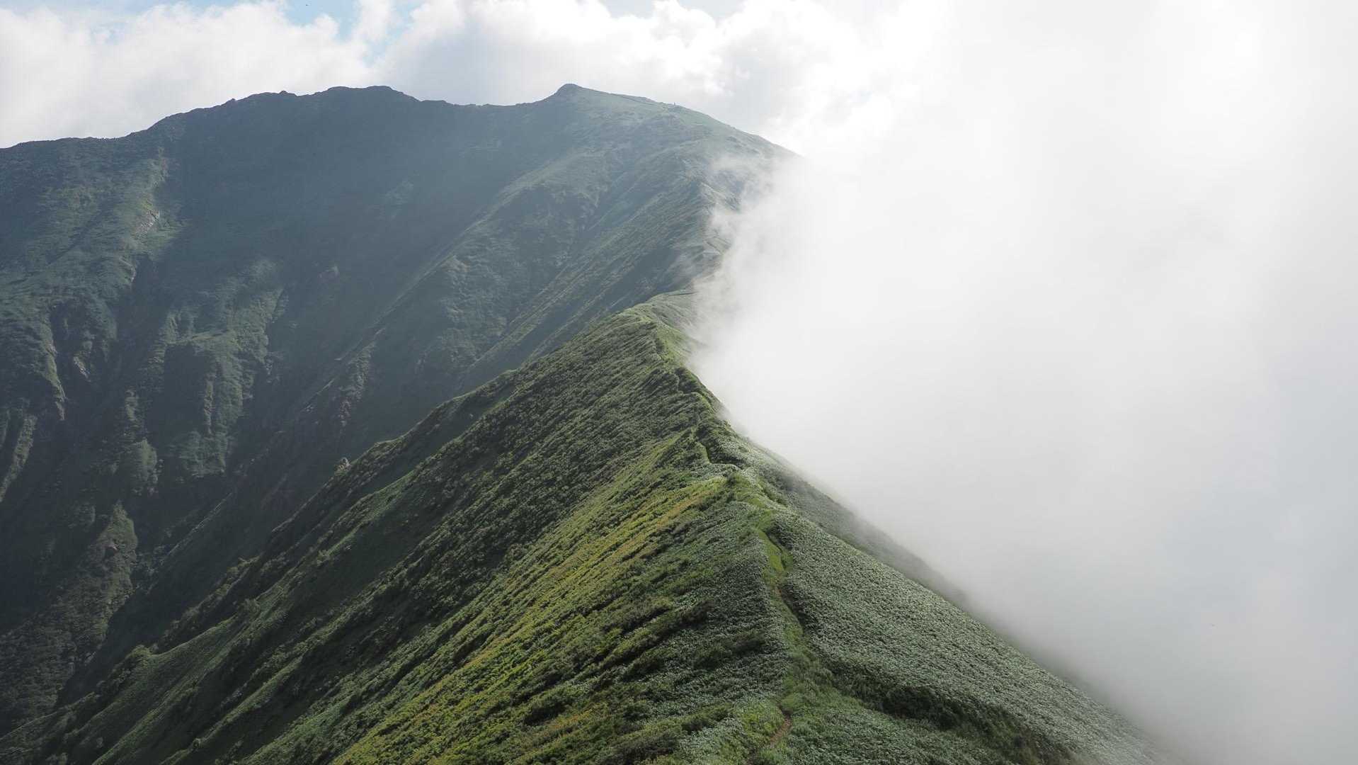 谷川岳主脈縦走（平標山・仙ノ倉山・万太郎山・谷川岳） の写真 84