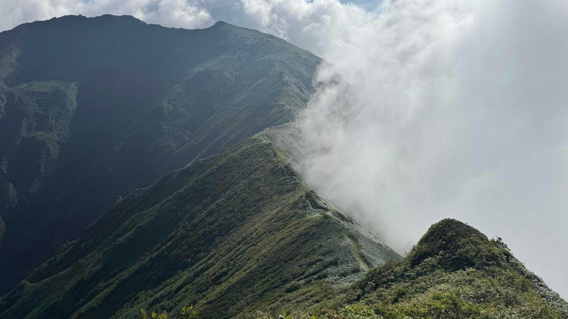 谷川岳主脈縦走（平標山・仙ノ倉山・万太郎山・谷川岳） の写真 81