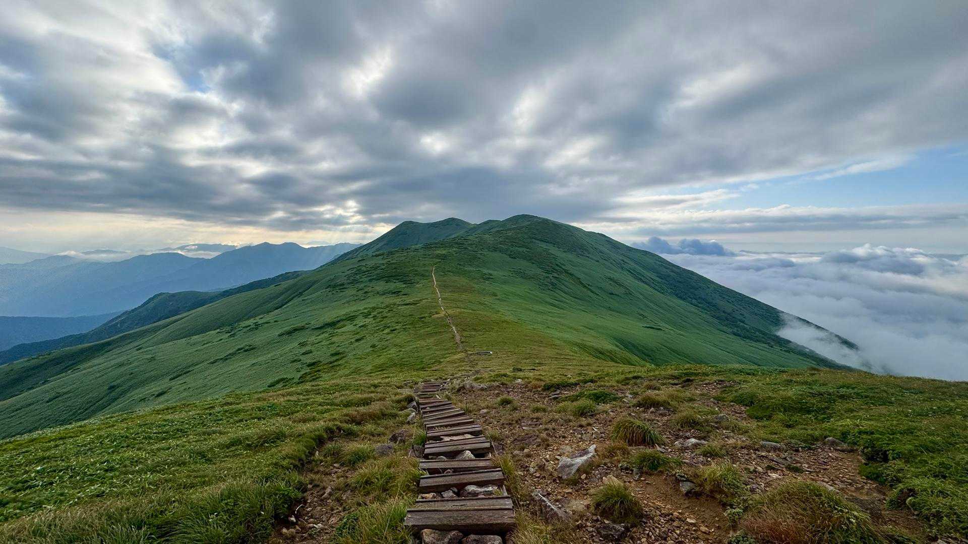谷川岳主脈縦走（平標山・仙ノ倉山・万太郎山・谷川岳） の写真 38