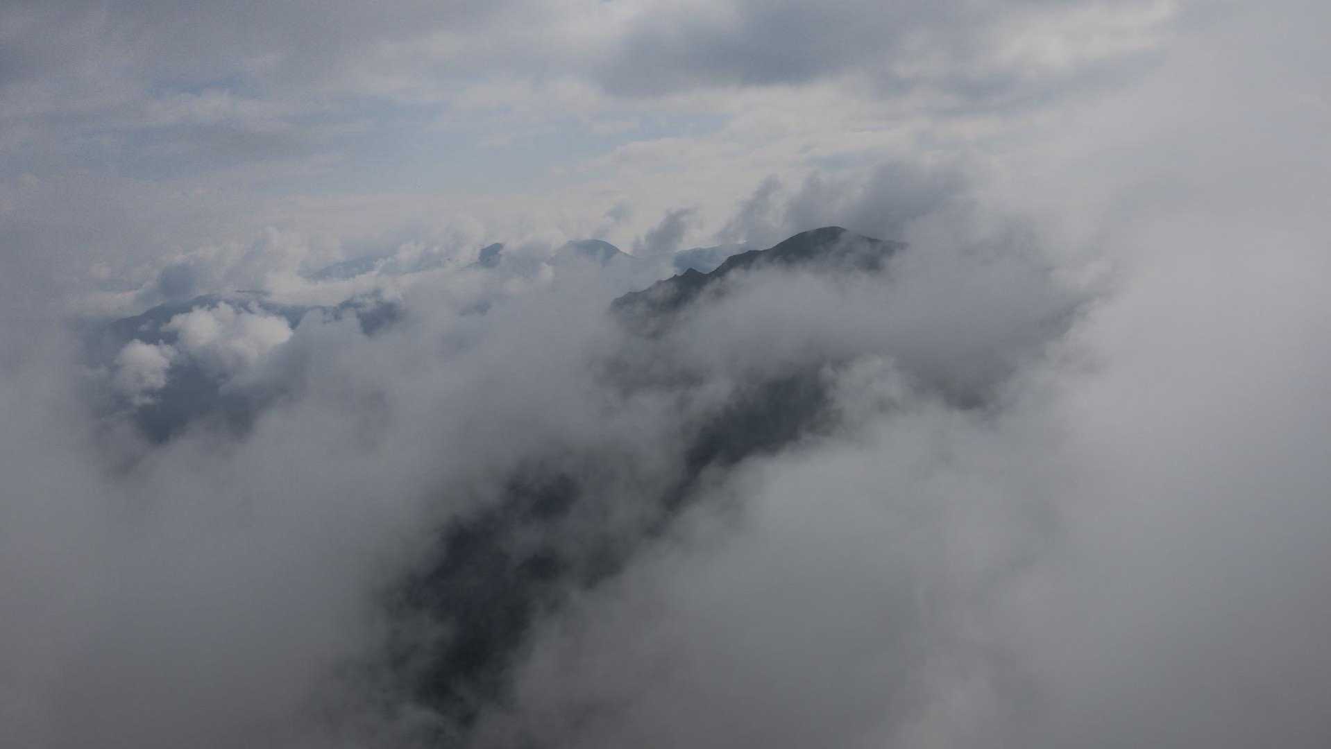 谷川岳主脈縦走（平標山・仙ノ倉山・万太郎山・谷川岳） の写真 45