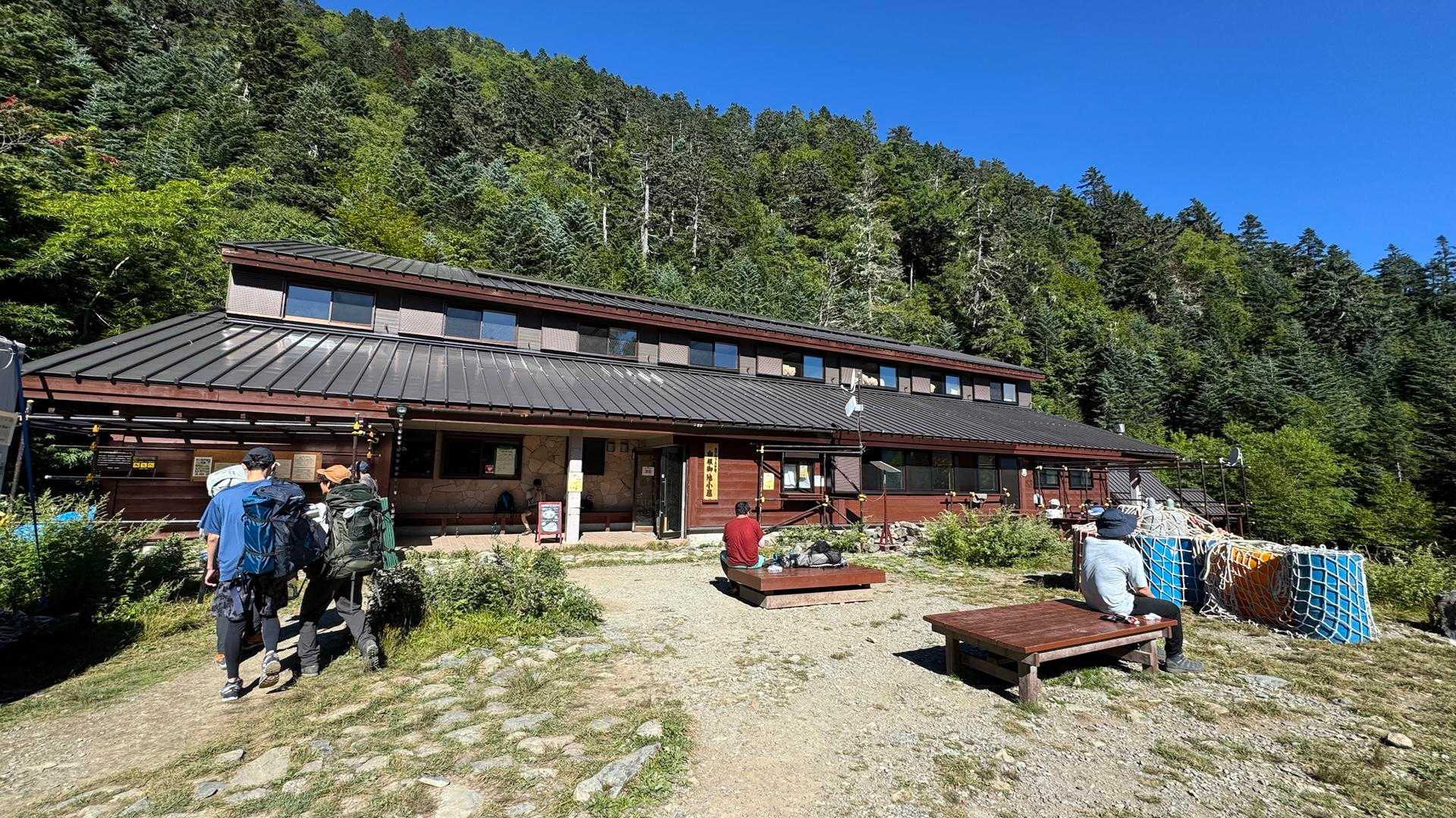 白根三山（北岳・間ノ岳・農鳥岳）、テン泊縦走 の写真 3