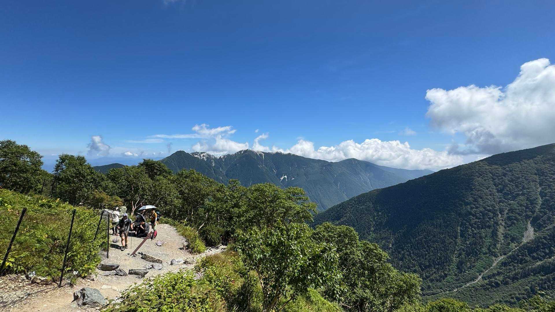 白根三山（北岳・間ノ岳・農鳥岳）、テン泊縦走 の写真 7
