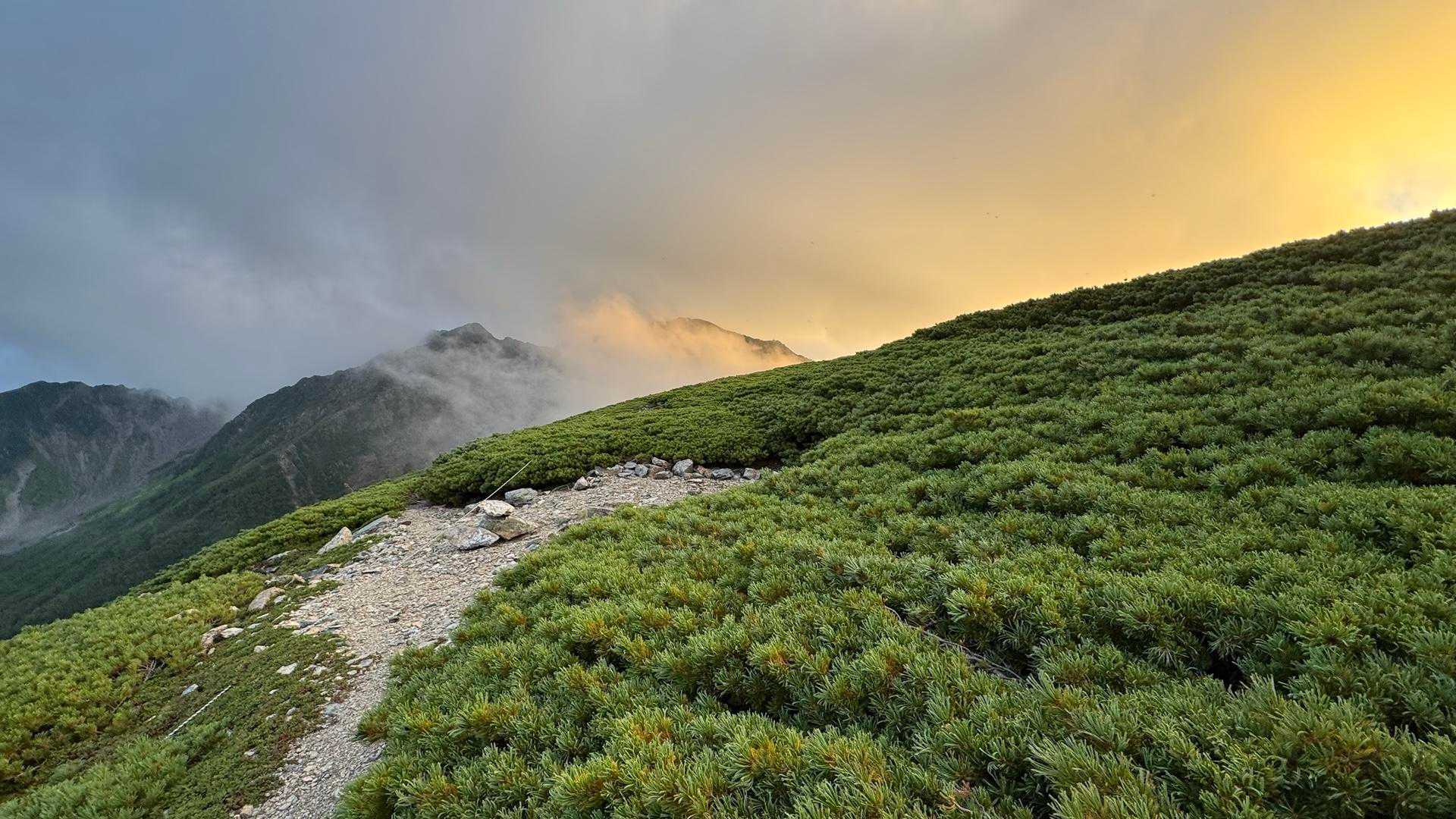 白根三山（北岳・間ノ岳・農鳥岳）、テン泊縦走 の写真 33