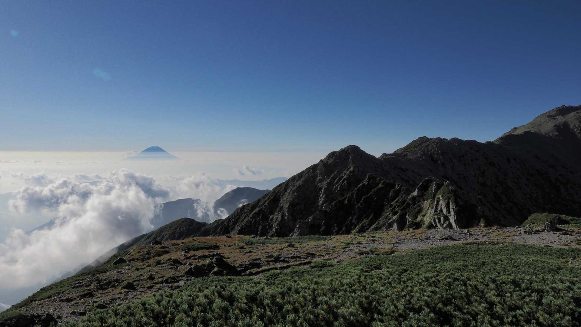 白根三山（北岳・間ノ岳・農鳥岳）、テン泊縦走 の写真 48