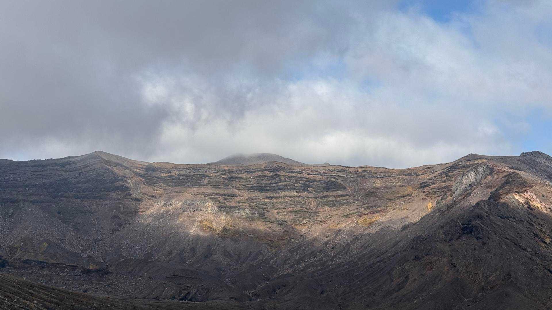 阿蘇山（中岳・高岳・高岳東峰）、砂千里ヶ浜から の写真 21