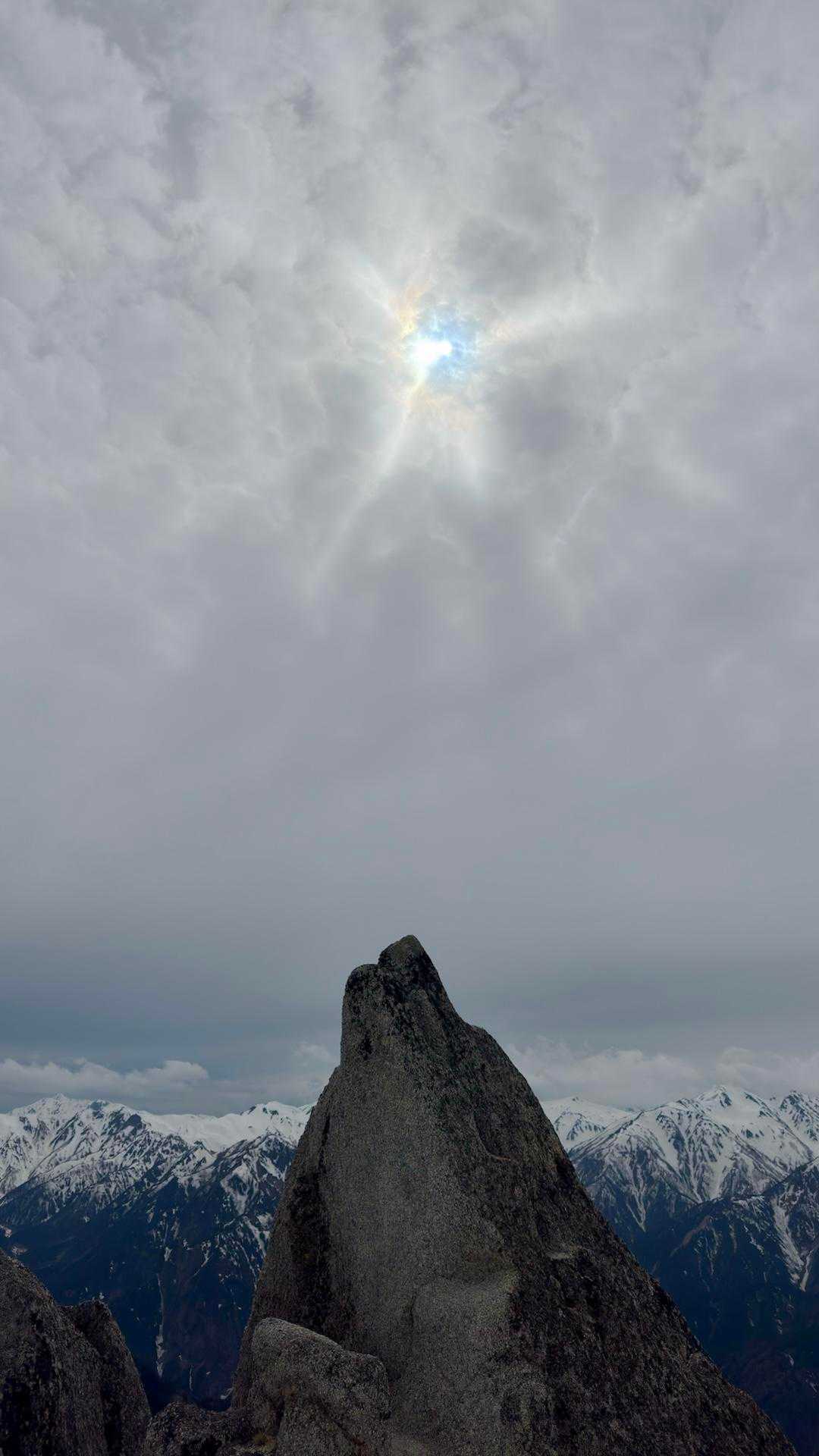 燕岳、残雪の稜線へ の写真 31